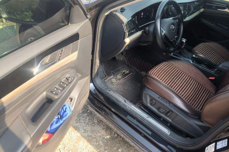 Used Volkswagen Passat 2019 330TSI Luxury Edition China VI Standard Driver Seat