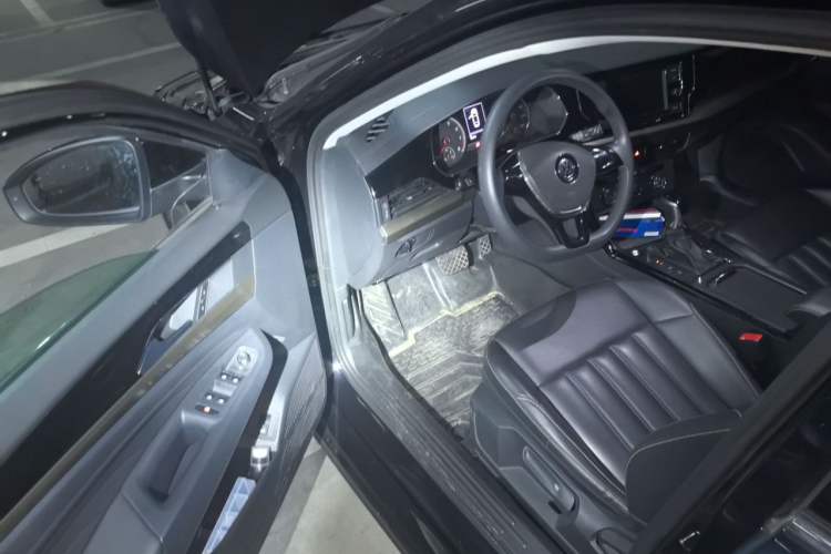 Used Volkswagen Passat 2019 280TSI Business Edition China VI Driver Seat