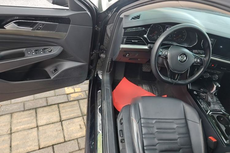 Used Volkswagen Passat 2019 330TSI Elite Edition China VI Driver Seat