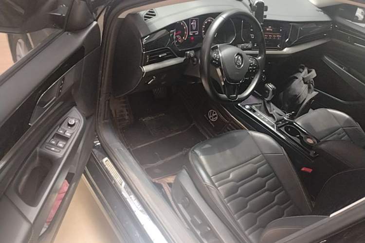 Used Volkswagen Passat 2019 330TSI Elite Edition China VI Driver Seat