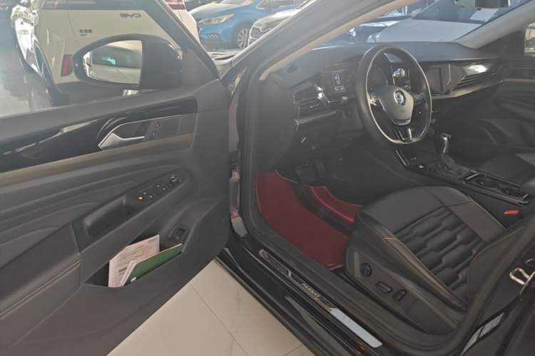 Used Volkswagen Passat 2019 330TSI Elite Edition China VI Driver Seat