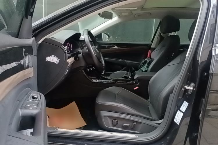Used Volkswagen Passat 2019 330TSI Luxury Edition China VI Standard Driver Seat