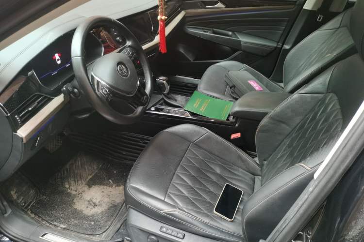 Used Volkswagen Passat 2019 330TSI Luxury Edition China VI Standard Driver Seat