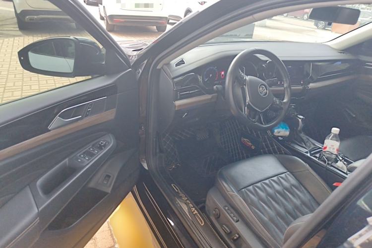 Used Volkswagen Passat 2019 330TSI Luxury Edition China VI Standard Driver Seat