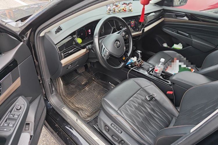 Used Volkswagen Passat 2019 330TSI Luxury Edition China VI Standard Driver Seat