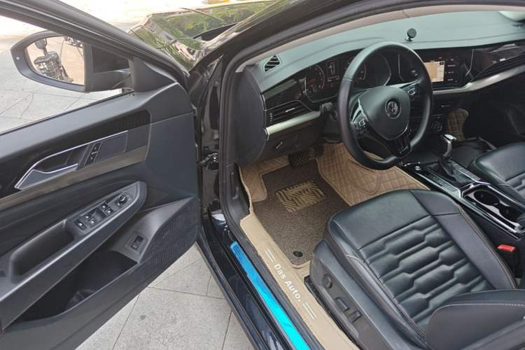 Used Volkswagen Passat 2019 330TSI Elite Edition China VI Driver Seat