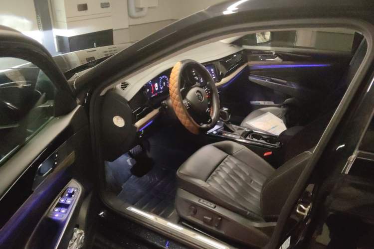 Used Volkswagen Passat 2019 380TSI Luxury Edition China VI Standard Driver Seat