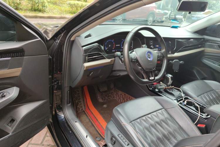 Used Volkswagen Passat 2019 330TSI Luxury Edition China V Standard Driver Seat