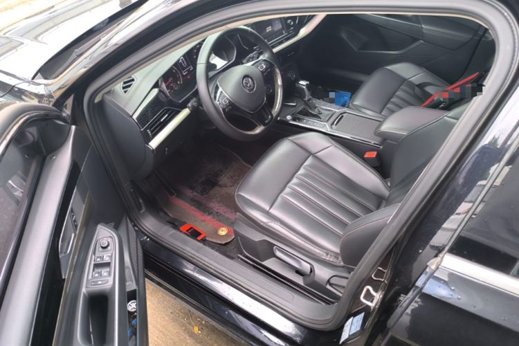 Used Volkswagen Passat 2019 280TSI Business Edition China VI Driver Seat
