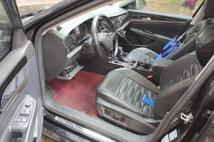 Used Volkswagen Passat 2019 330TSI Elite Edition China VI Driver Seat