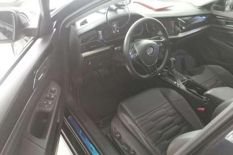 Used Volkswagen Passat 2019 330TSI Elite Edition China VI Driver Seat