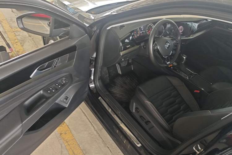 Used Volkswagen Passat 2019 330TSI Elite Edition China V Standard Driver Seat