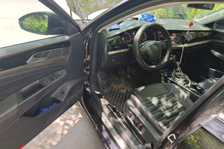 Used Volkswagen Passat 2019 330TSI Elite Edition China VI Driver Seat