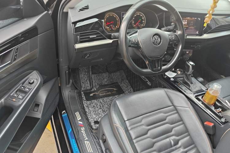 Used Volkswagen Passat 2019 330TSI Elite Edition China VI Driver Seat