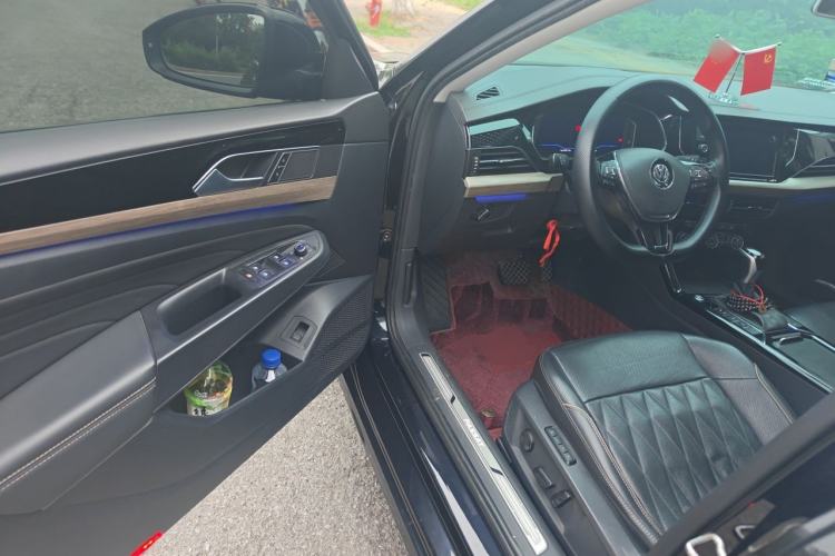 Used Volkswagen Passat 2019 330TSI Luxury Edition China VI Standard Driver Seat