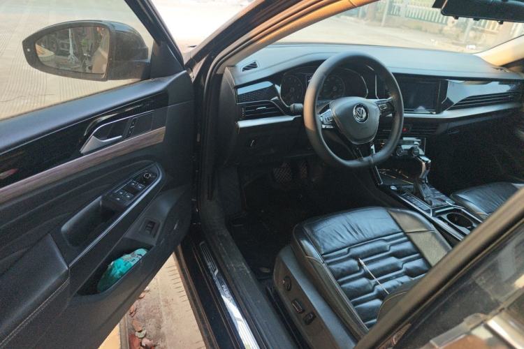 Used Volkswagen Passat 2019 330TSI Elite Edition China VI Driver Seat