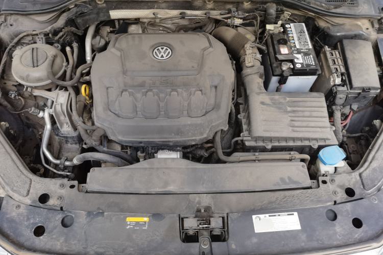 Used Volkswagen Passat 2019 330TSI Elite Edition China VI Engine Bay