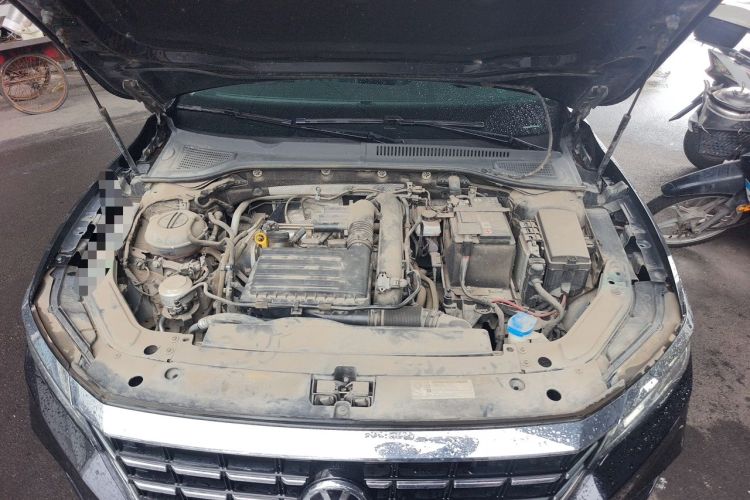 Used Volkswagen Passat 2019 280TSI Business Edition China VI Engine Bay