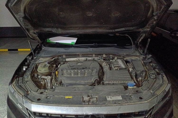 Used Volkswagen Passat 2019 330TSI Elite Edition China VI Engine Bay