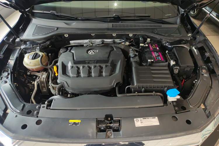 Used Volkswagen Passat 2019 330TSI Elite Edition China V Standard Engine Bay