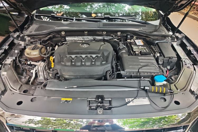 Used Volkswagen Passat 2019 330TSI Luxury Edition China V Standard Engine Bay