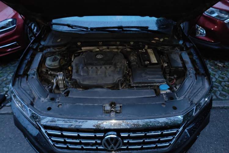 Used Volkswagen Passat 2019 330TSI Prestige Edition China V Standard Engine Bay