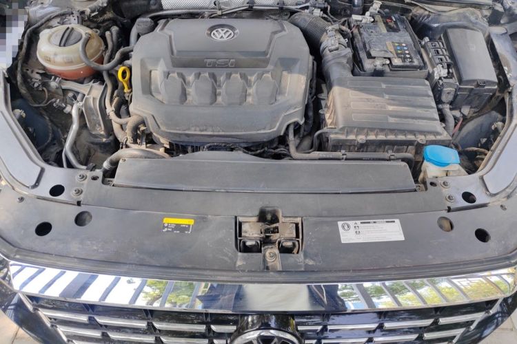 Used Volkswagen Passat 2019 330TSI Elite Edition China V Standard Engine Bay
