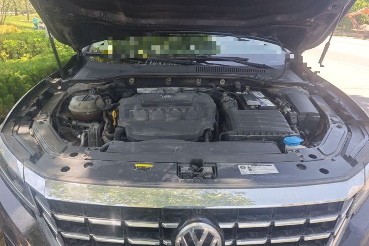 Used Volkswagen Passat 2019 330TSI Luxury Edition China VI Standard Engine Bay