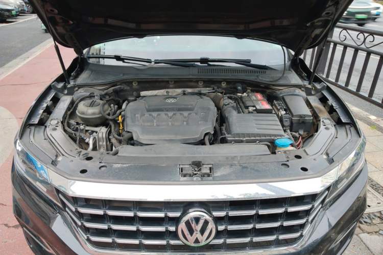 Used Volkswagen Passat 2019 330TSI Elite Edition China V Standard Engine Bay