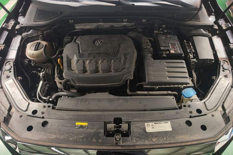 Used Volkswagen Passat 2019 330TSI Elite Edition China VI Engine Bay