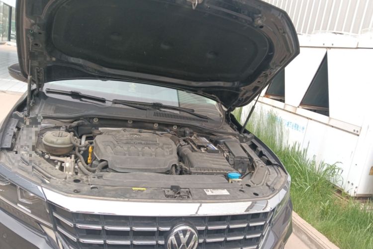 Used Volkswagen Passat 2019 330TSI Elite Edition China V Standard Engine Bay