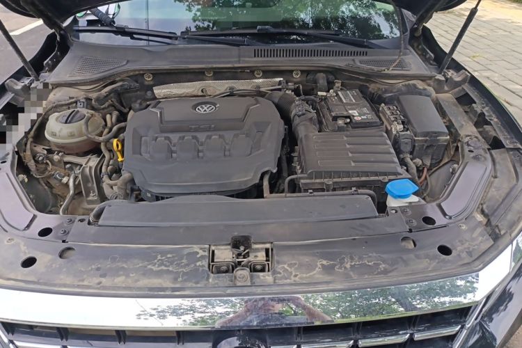 Used Volkswagen Passat 2019 330TSI Elite Edition China VI Engine Bay