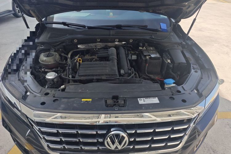 Used Volkswagen Passat 2019 280TSI Elite Edition China VI Standard Engine Bay