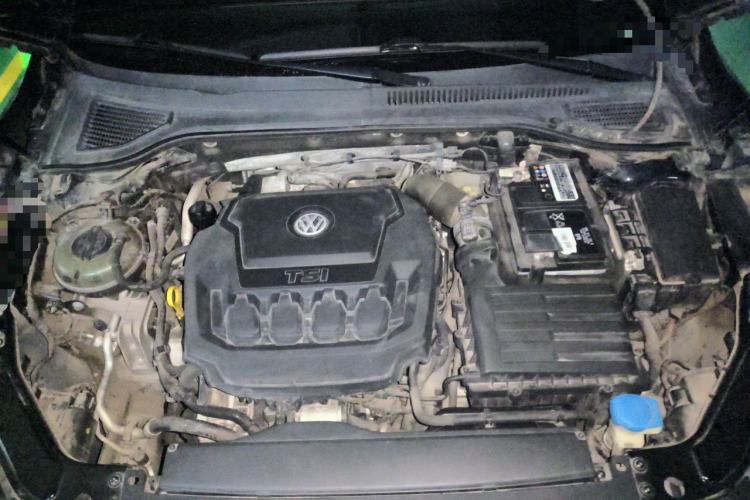 Used Volkswagen Passat 2019 330TSI Prestige Edition China VI Standard Engine Bay