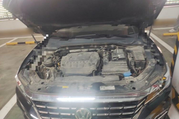 Used Volkswagen Passat 2019 330TSI Elite Edition China V Standard Engine Bay