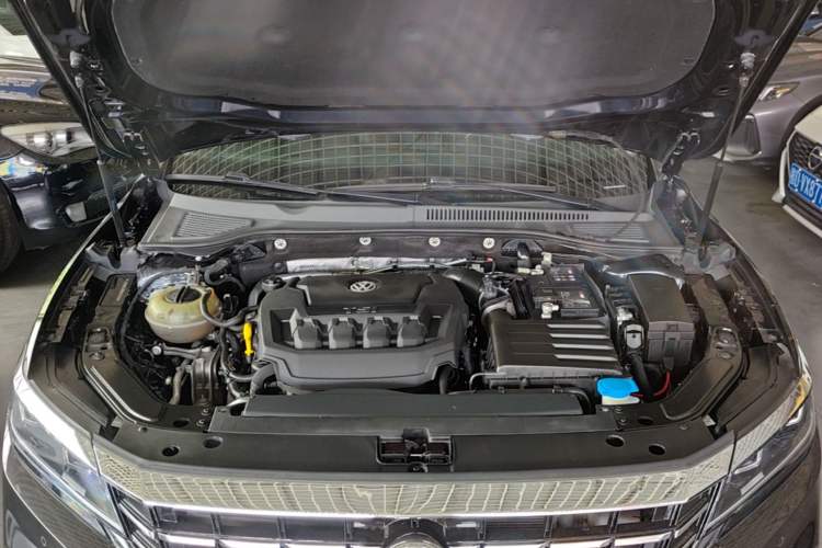 Used Volkswagen Passat 2019 330TSI Elite Edition China V Standard Engine Bay