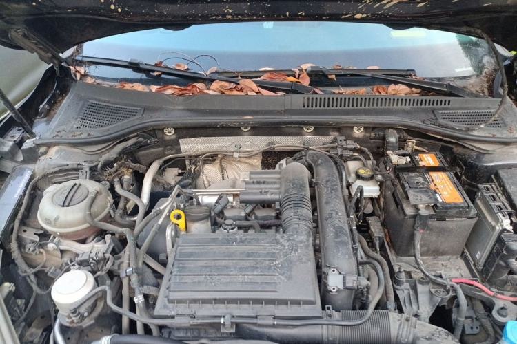 Used Volkswagen Passat 2019 280TSI Business Edition China VI Engine Bay