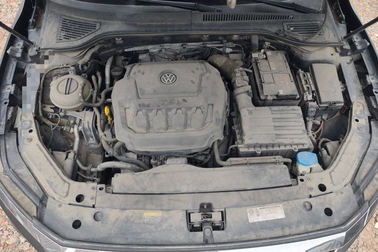 Used Volkswagen Passat 2019 330TSI Luxury Edition China V Standard Engine Bay