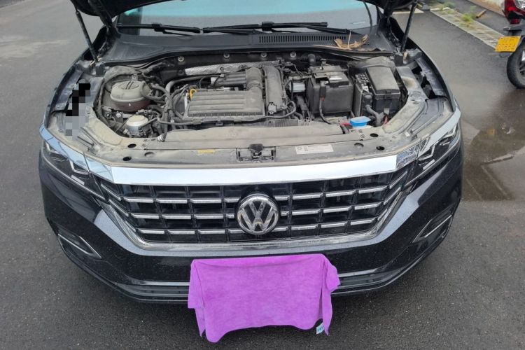 Used Volkswagen Passat 2019 280TSI Business Edition China VI Engine Bay