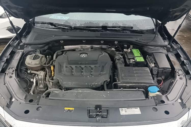 Used Volkswagen Passat 2019 330TSI Elite Edition China V Standard Engine Bay