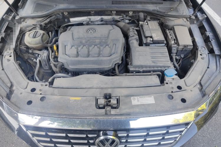 Used Volkswagen Passat 2019 330TSI Elite Edition China V Standard Engine Bay