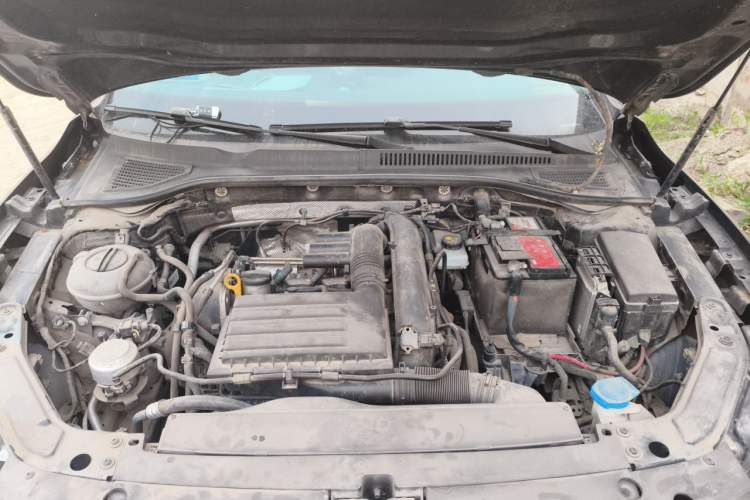 Used Volkswagen Passat 2019 280TSI Elite Edition China VI Standard Engine Bay