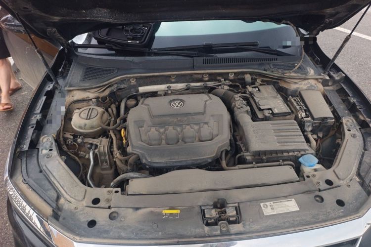 Used Volkswagen Passat 2019 330TSI Elite Edition China VI Engine Bay