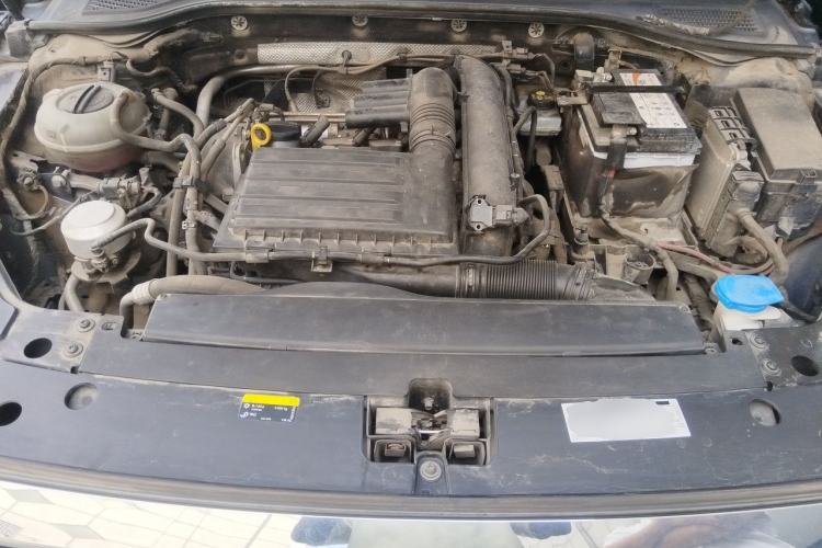 Used Volkswagen Passat 2019 280TSI Business Edition China VI Engine Bay