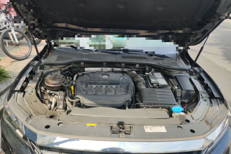 Used Volkswagen Passat 2019 330TSI Luxury Edition China V Standard Engine Bay
