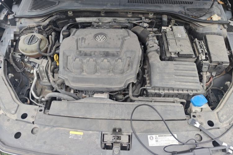 Used Volkswagen Passat 2019 330TSI Elite Edition China VI Engine Bay