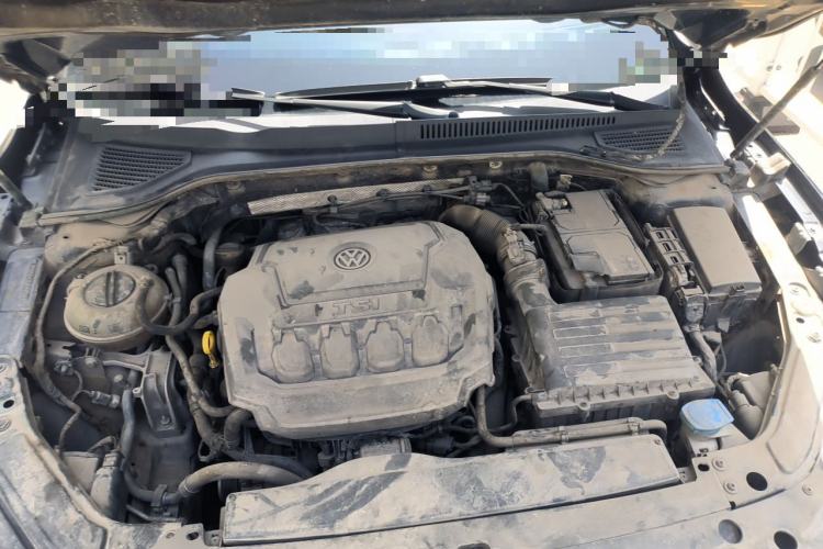 Used Volkswagen Passat 2019 330TSI Luxury Edition China VI Standard Engine Bay