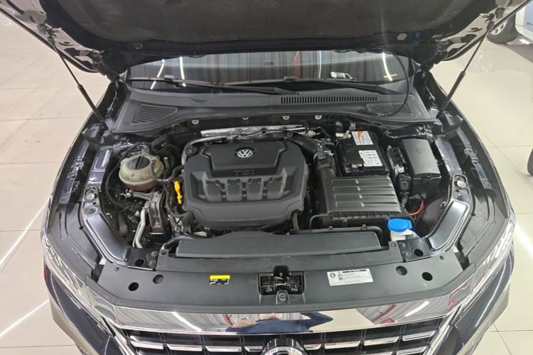 Used Volkswagen Passat 2019 330TSI Elite Edition China V Standard Engine Bay