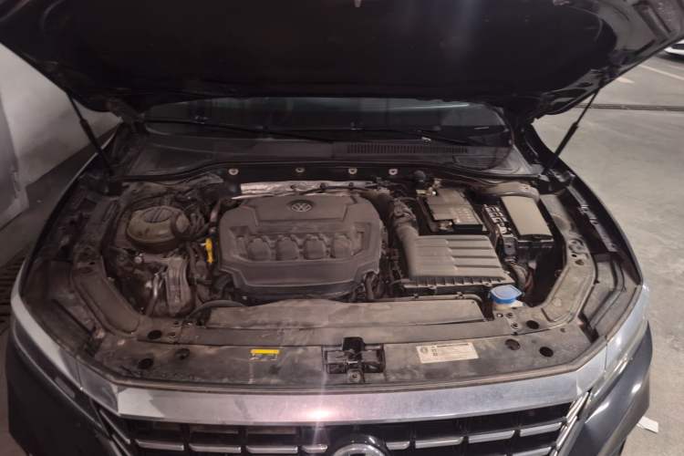 Used Volkswagen Passat 2019 330TSI Elite Edition China V Standard Engine Bay