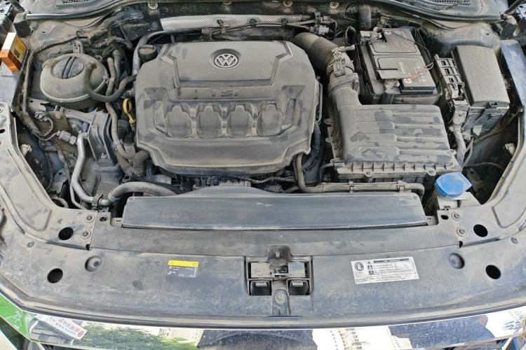 Used Volkswagen Passat 2019 330TSI Elite Edition China VI Engine Bay